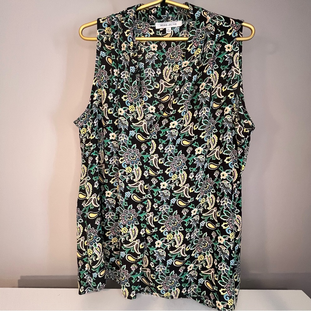 Rose and Olive Sleeveless Top, Extra Large